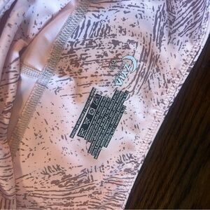 Zyia Pink and Gray capri length compression leggings